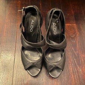 Aldo basic black shoes